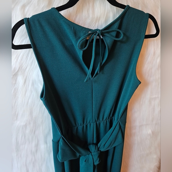 Suzy Shier Sash-Belt Tall Sleeveless Jumpsuit - Picture 5 of 8